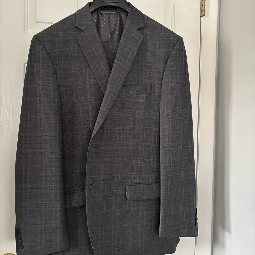 Men's suit